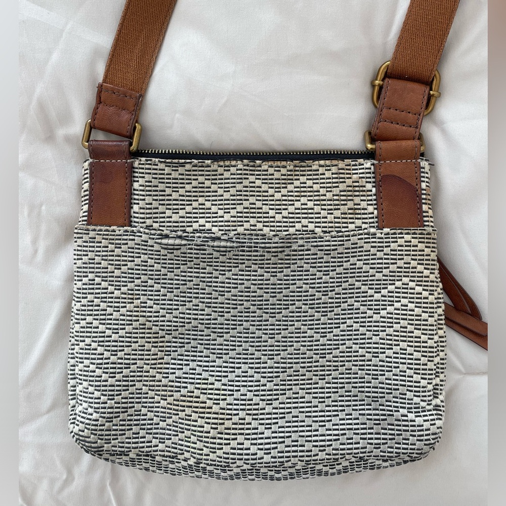 FOSSIL Purse - Picture 4 of 5